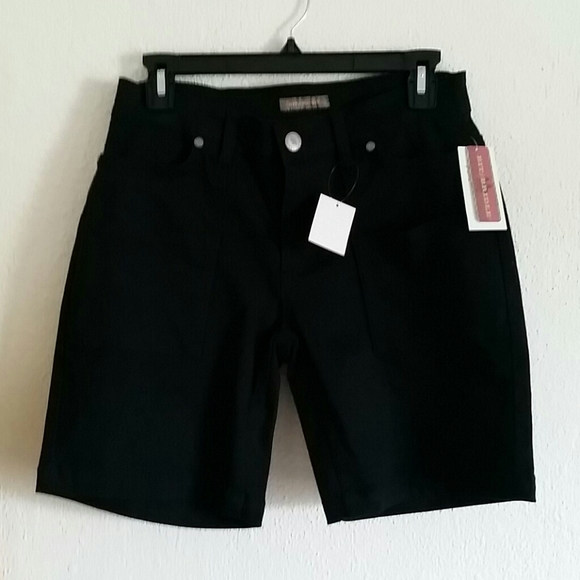 Bit & Bridle Pants - NWT! 🐎 Bit & Bridle Black Denim Shorts Size 6